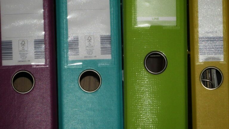 Archivadores en gestoría del seguro de decesos
