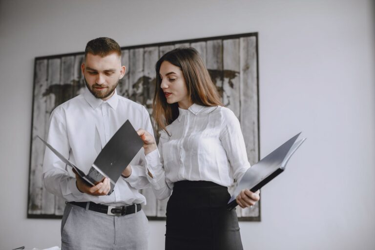 Familiares descubriendo tener dos seguros de decesos